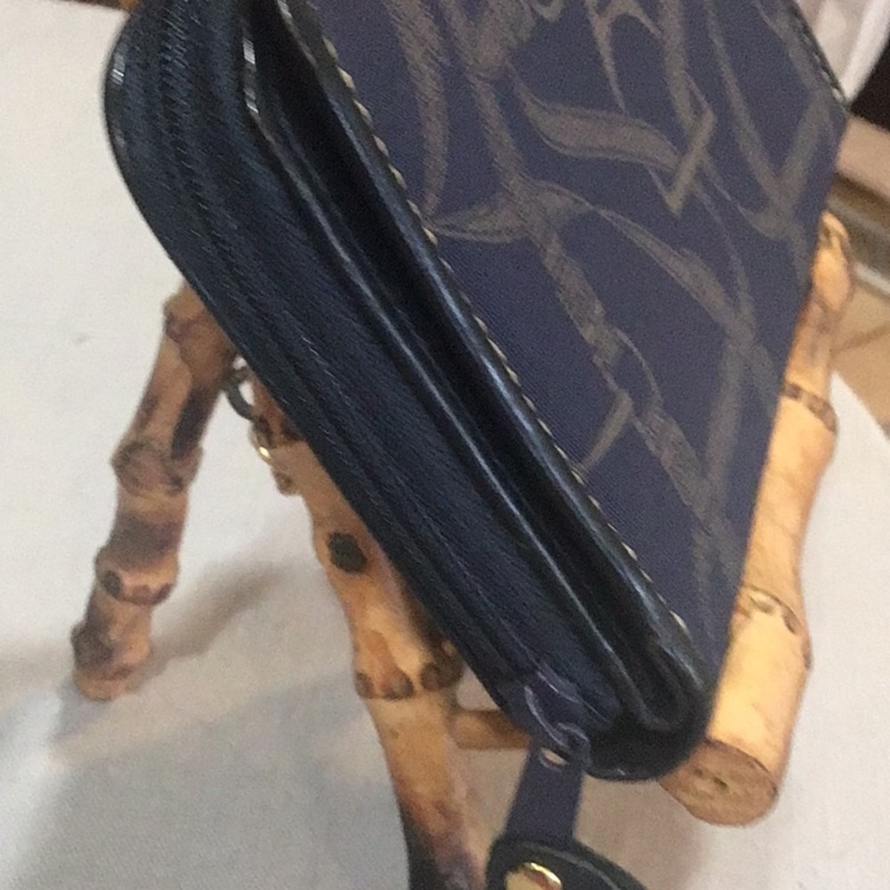 LOUVIER EQUESTRIAN PRINT WALLET - Picture 3 of 14